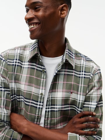 Tommy Jeans Regular fit Button Up Shirt in Green