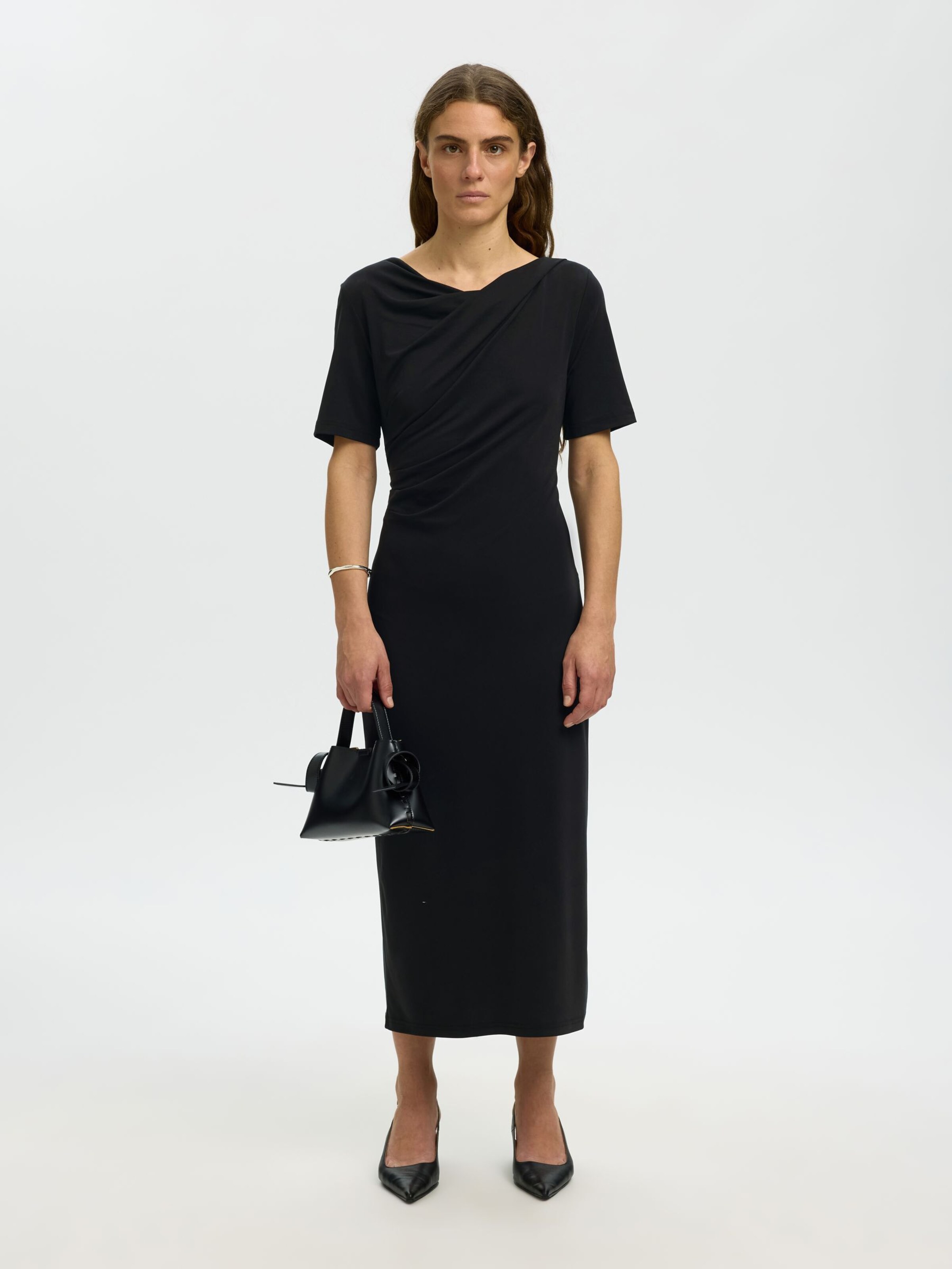 SELECTED - Vestido en negro