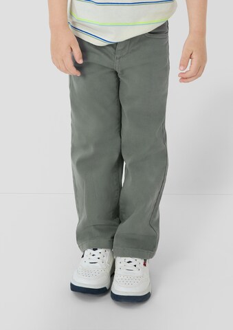 s.Oliver Regular Hose ' BAGGY ' in Grün: Vorderseite