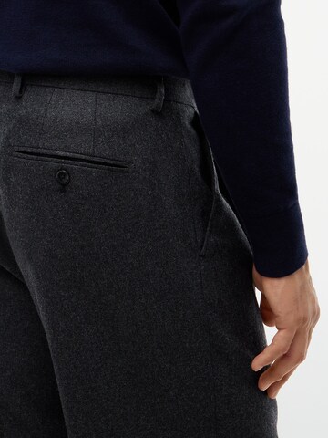 TOMMY HILFIGER Loose fit Pleat-front trousers 'New York' in Grey