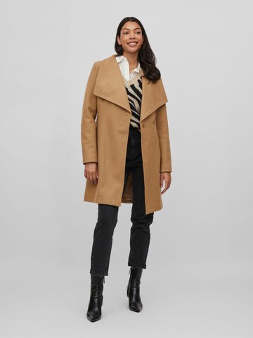 VILA Between-Seasons Coat in Brown: front