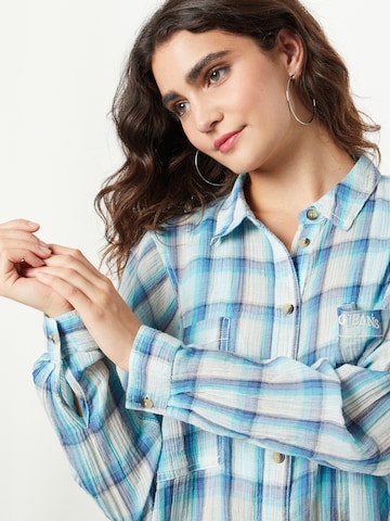 BDG Urban Outfitters Blouse 'ROBYN' in Blauw
