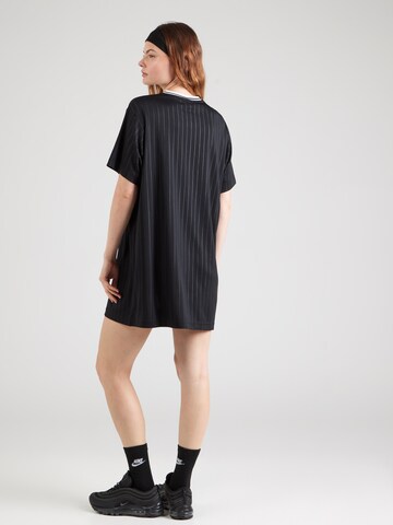 Abito di Nike Sportswear in nero