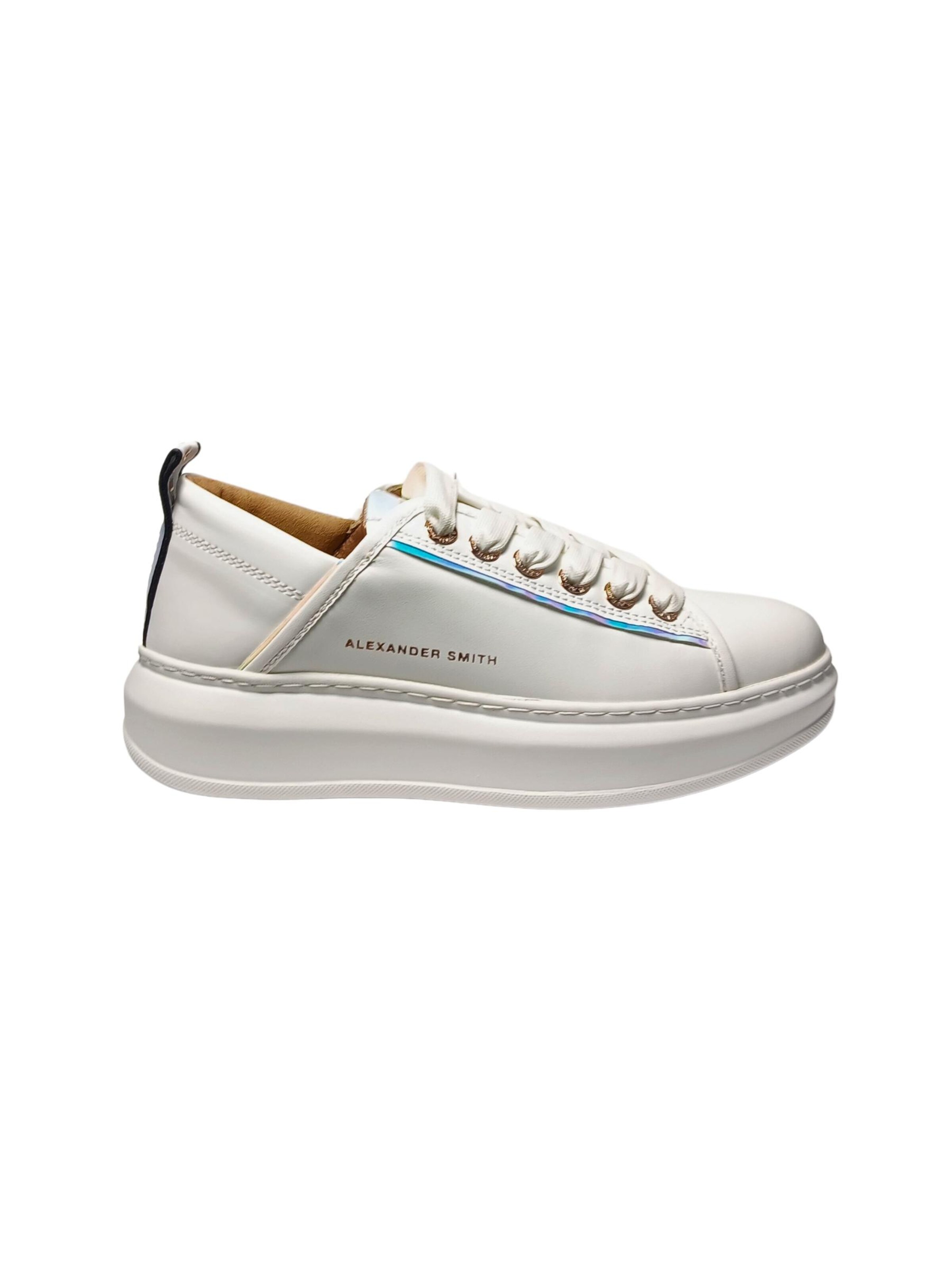Alexander Smith Sneakers in White: front