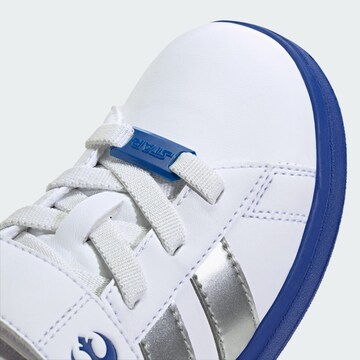 ADIDAS SPORTSWEAR - Zapatillas deportivas 'Adidas x Star Wars Grand Court 2.0' en blanco