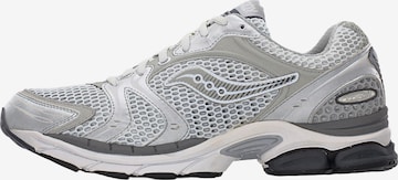Sneaker bassa 'PROGRID TRIUMPH 4' di saucony in bianco: frontale