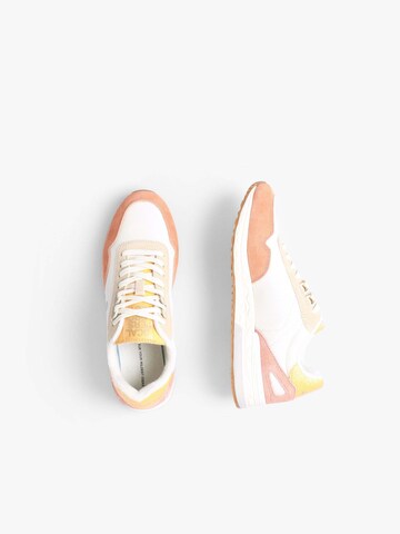 Sneaker low 'Harry' de la Scalpers pe alb