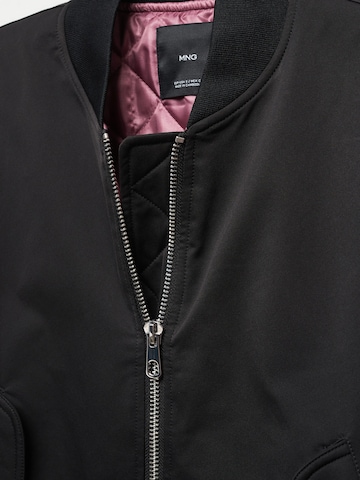 MANGO Prehodna jakna 'Alfa' | črna barva