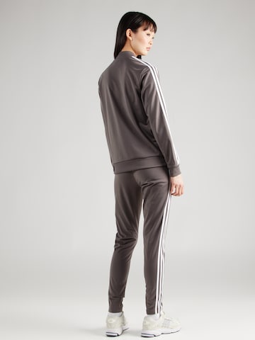 ADIDAS SPORTSWEAR - Fato de treino 'Essentials' em cinzento