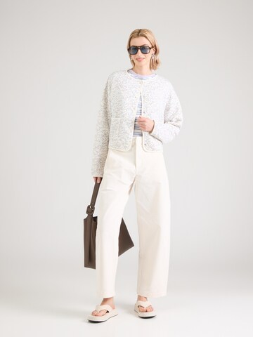 balts QS Starpsezonu jaka