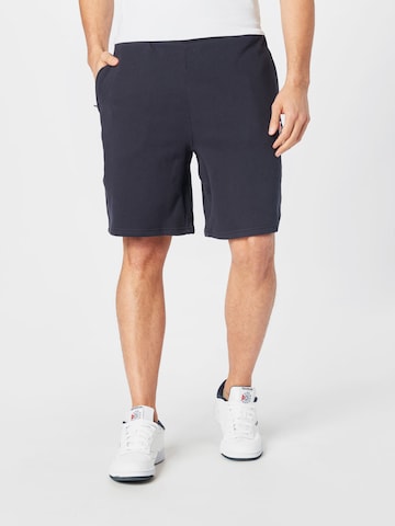 Superdry Regular Shorts in Blau: predná strana