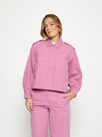 Veste mi-saison 'Jenny' Peppercorn en rose : devant