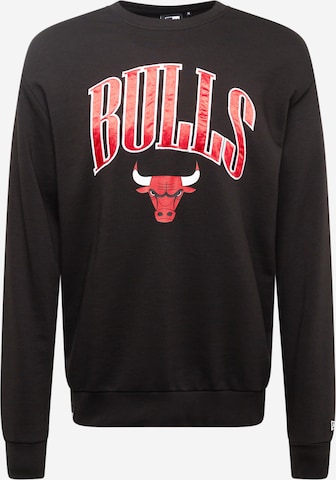 NEW ERASweater majica 'NBA ARCH' - crna boja: prednji dio