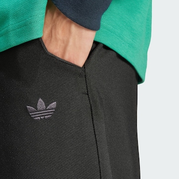 ADIDAS ORIGINALS - Pierna ancha Pantalón en negro