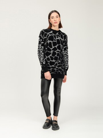 Influencer Pullover in Grau