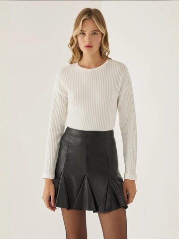 Pullover di Hiccup in bianco: frontale