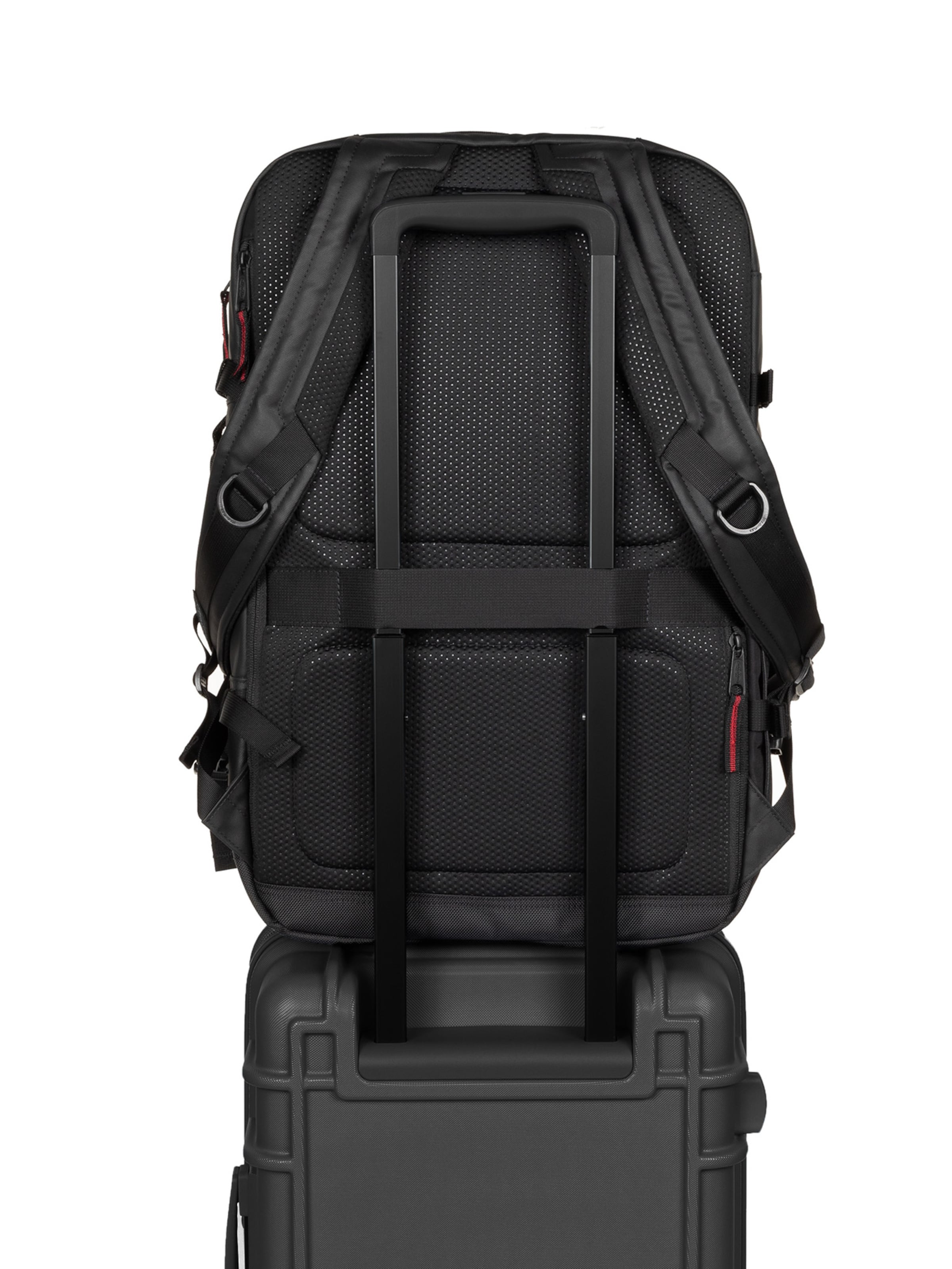 Zaino 'Cnnct Travelpack' di EASTPAK in nero