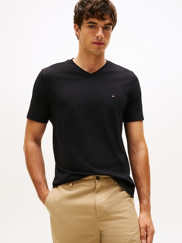 T-Shirt 'ESSENTIAL' TOMMY HILFIGER en noir : devant