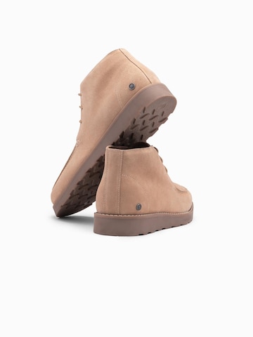 Ombre Chukka Boots in Beige