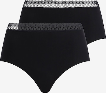 Chantelle Slip in Black: front