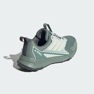 ADIDAS TERREX Ulkoilukengät 'Tracefinder 2' värissä vihreä