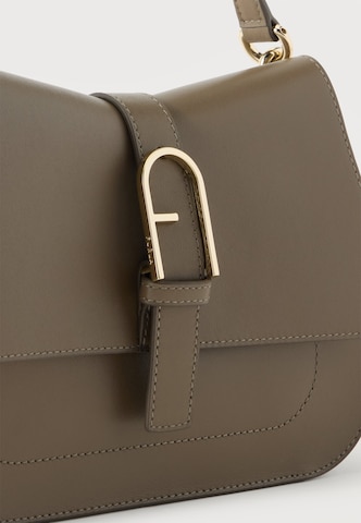 FURLA Τσάντα ώμου σε γκρι