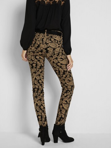 Slimfit Pantaloni de la bonprix pe negru