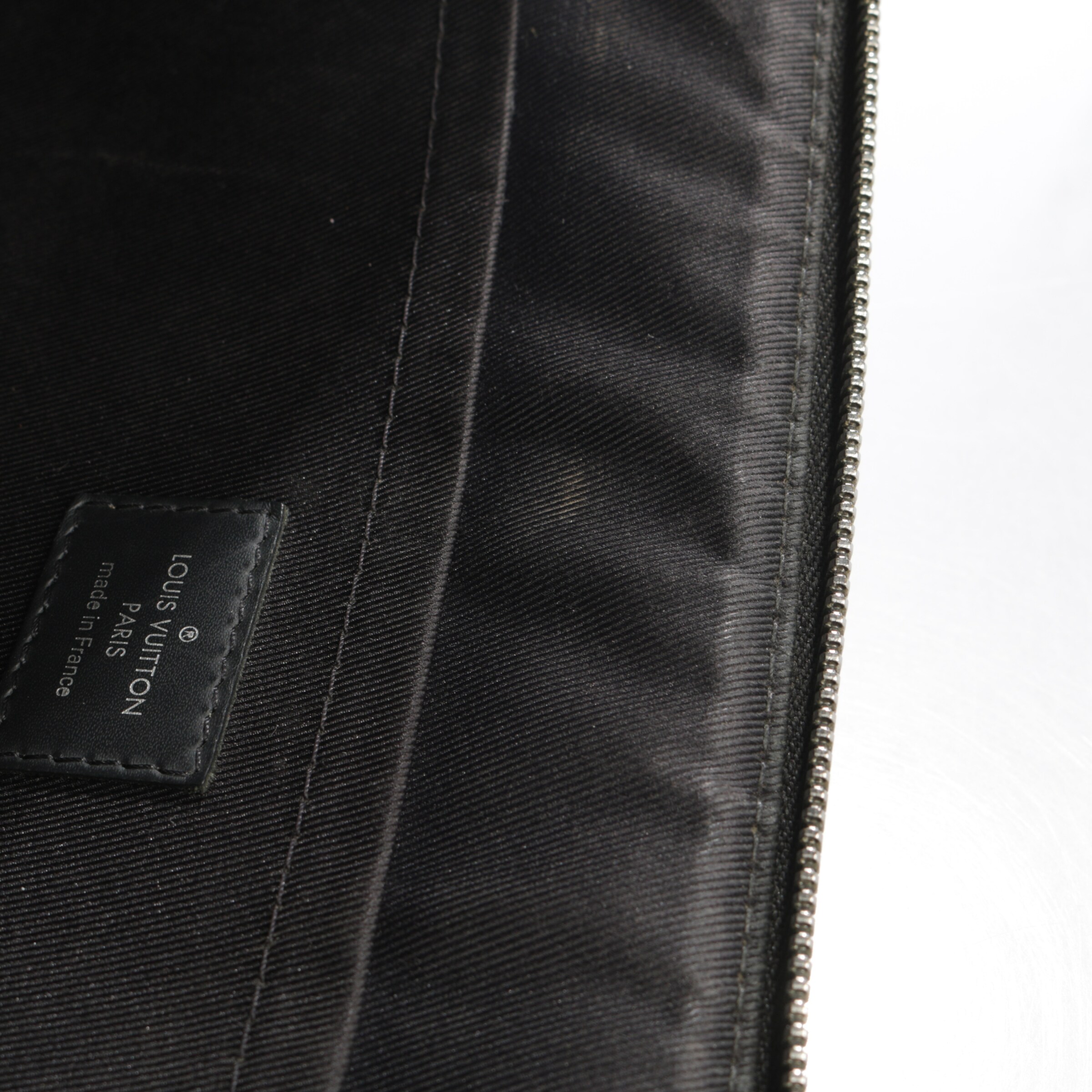 Louis Vuitton Bag in One size in Grey