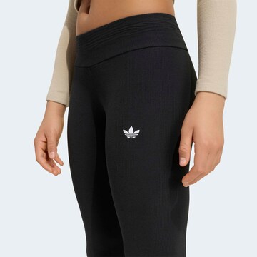 ADIDAS ORIGINALS Skinny Fit Клин в черно