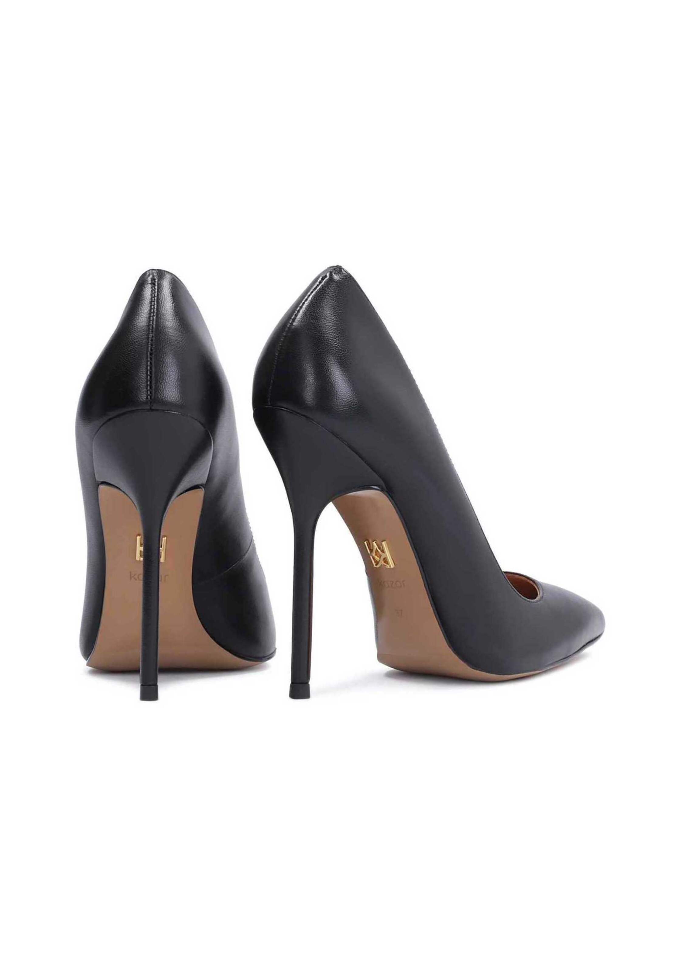 Décolleté di Kazar in nero