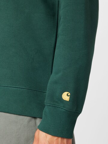 Carhartt WIP Sweatshirt 'Chase' i grön