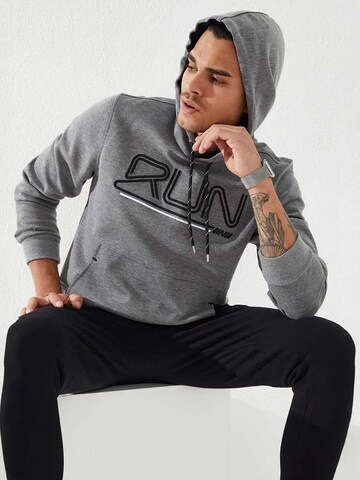 Tommy Life Sweatshirt in Grey