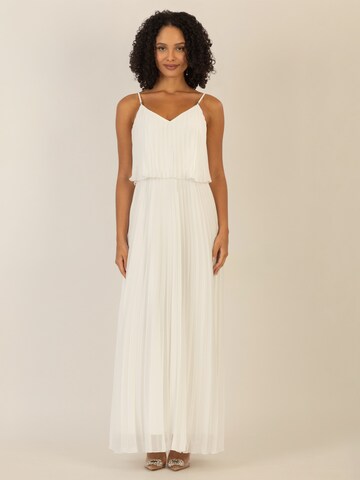 APART Evening Dress in White: front