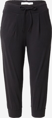 b.young Tapered Pleat-Front Pants 'PANDINA' in Black: front