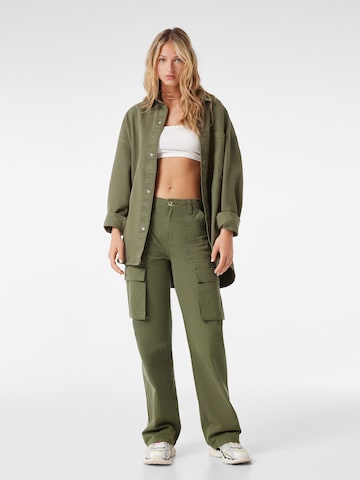 Bershka Loosefit Cargo nadrágok - zöld