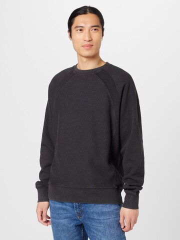 Champion Reverse Weave Sweatshirt in Zwart: voorkant