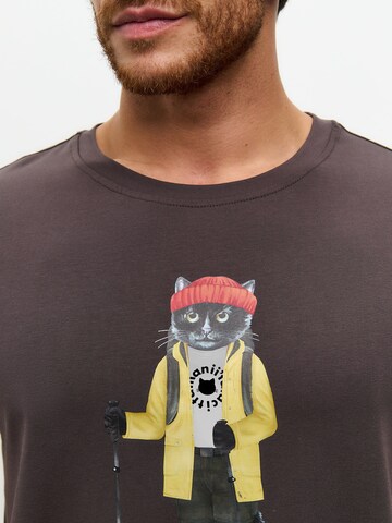 CAT by Maniita Lacitta Shirt in Bruin