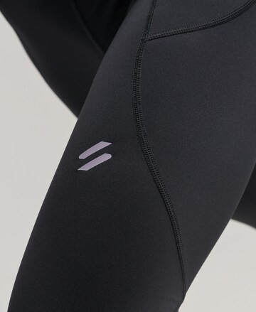 Superdry - Skinny Calças de desporto em preto