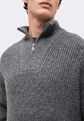 Abercrombie & Fitch Sweater in Grey