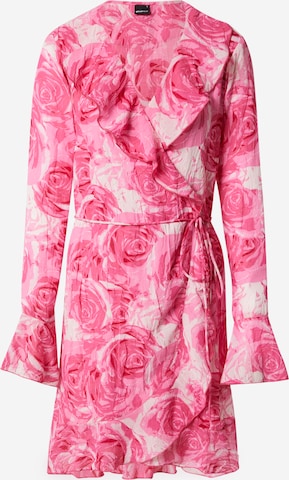 Gina Tricot Mekko värissä vaaleanpunainen: etupuoli
