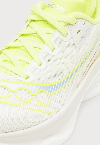 Chaussure de course 'ENDORPHIN AZURA' saucony en beige