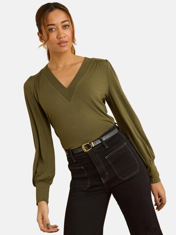 Bluză de la love & roses pe verde: față