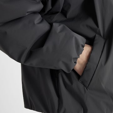 new balance Jacke in Grau