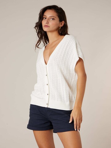 Cardigan ' MARIKA ' Deeluxe en blanc