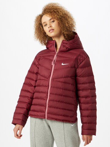 Nike Sportswear Zimní bunda – červená: přední strana