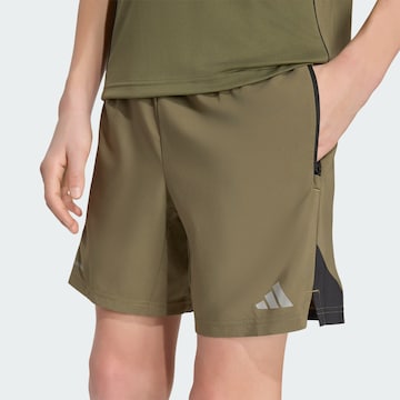 ADIDAS SPORTSWEAR Regular Sportbroek 'Tech Apparel' in Groen