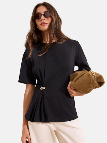 Lipsy Shirt in Zwart: voorkant