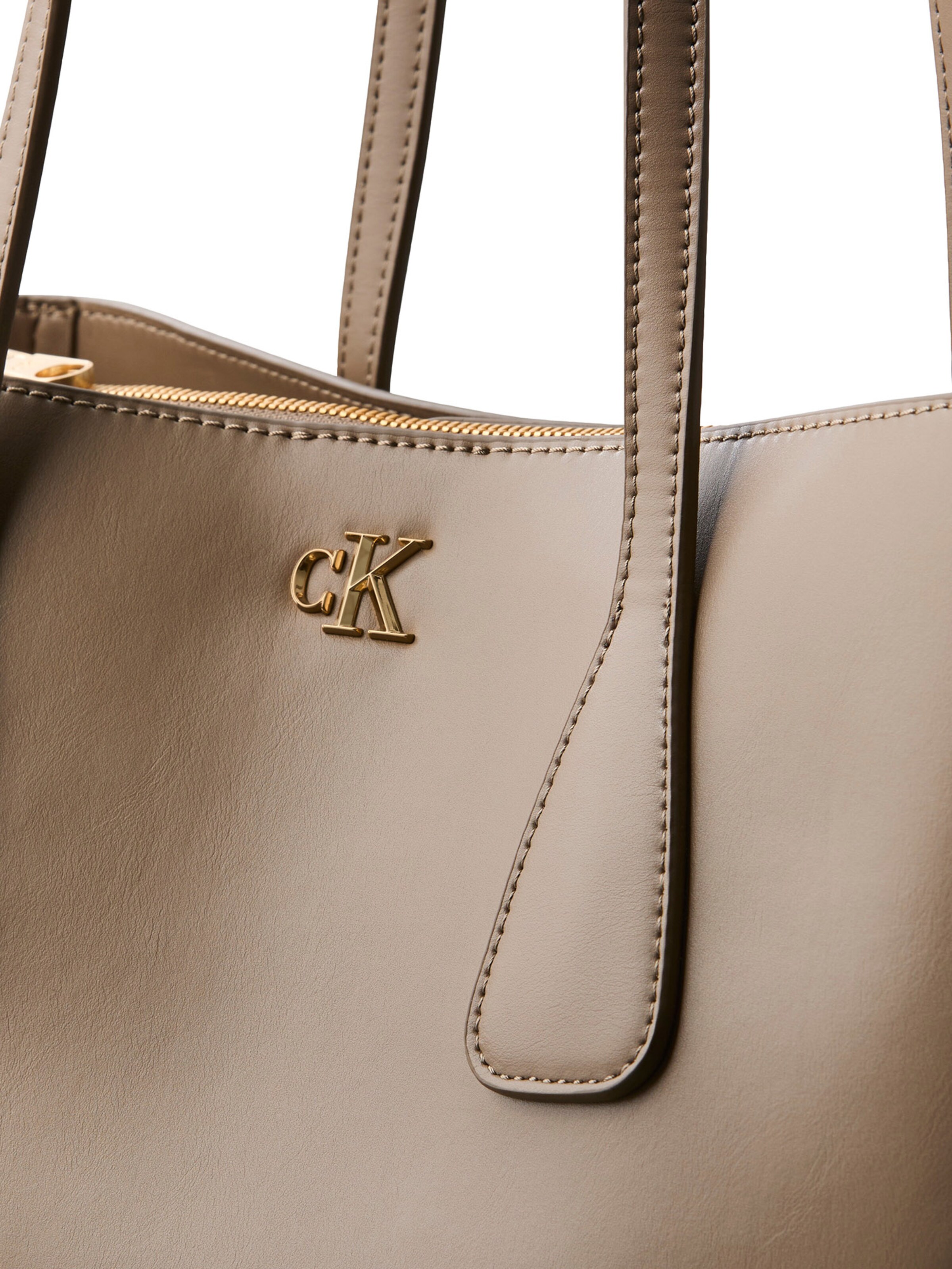 Calvin Klein Shoulder Bag in Brown