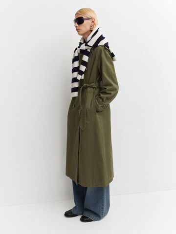 MANGO Between-Seasons Coat in Green