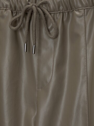 Loosefit Pantalon Pull&Bear en vert